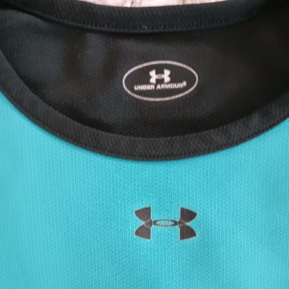 Under Armour Women's Reversable Fitted Shirt Size Medium Teal Black Athletic - Picture 4 of 9